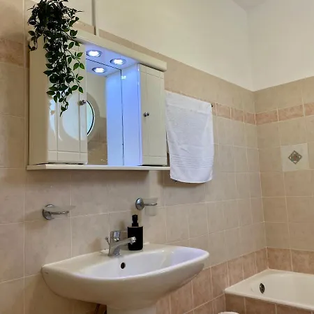 Semesterbostad Scenic Apartment, Stunning Views - El Greco No 4 *